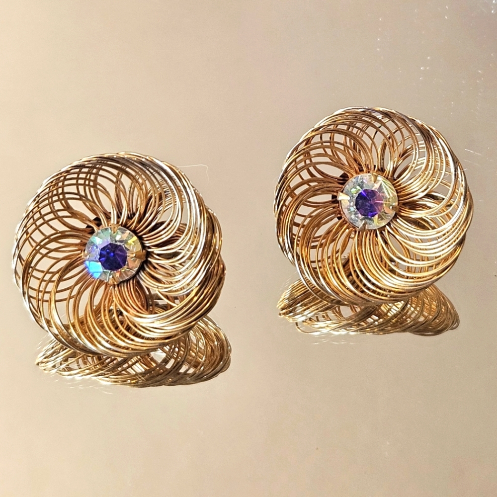 Sarah Coventry Aurora Borealis Spun Wire Gold Tone Clip On Earrings